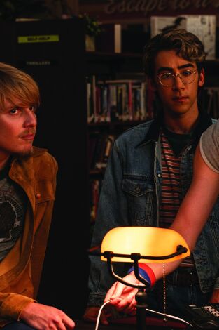 School Spirits. T(T2). School Spirits (T2): El fantasma que viene a cenar