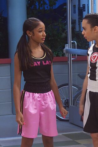 That Girl Lay Lay. T(T2). That Girl Lay Lay (T2): Lay Lay se lía a tortas