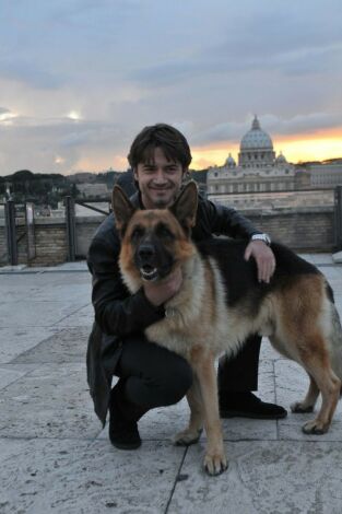 Rex, un policía diferente. T(T14). Rex, un policía... (T14): Ep.11 Bandera a media asta