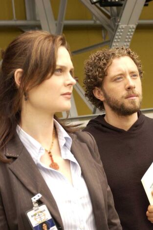 Bones. T(T1). Bones (T1): Ep.1 Piloto