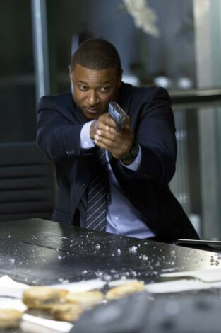 Arrow. T(T2). Arrow (T2): Ep.7 El Estado contra Queen