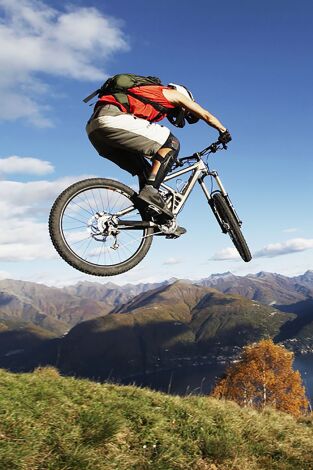World Downhill Skateboarding Championship. T(2026). World Downhill... (2026): Season Review - Women's Skate + Open Street Luge