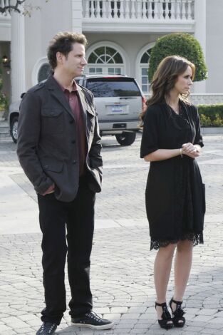 Entre fantasmas. T(T5). Entre fantasmas (T5): Ep.6 Perdidamente enamorado