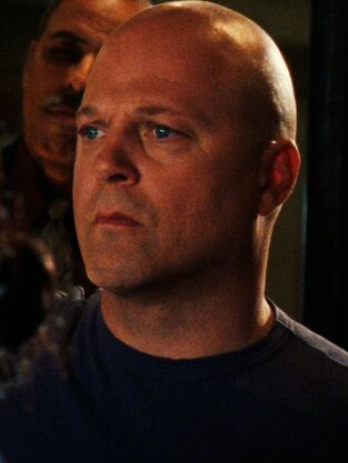 The Shield: al Margen de la Ley. T(T4). The Shield: al... (T4): Ep.3 Guerra de bandas