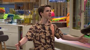 Bizaardvark. T(T3). Bizaardvark (T3): Ep.12 Ernie, el primo de Bernie