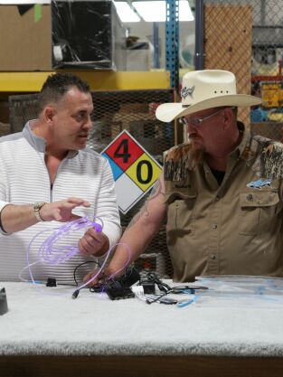 Acuarios XXL. Acuarios XXL: ¡Triple tanque en la oficina!