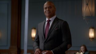 Bull. T(T6). Bull (T6): Ep.2 Espionaje