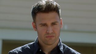 9-1-1. T(T5). 9-1-1 (T5): Ep.17 Complejo de héroe