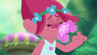 Trolls: ¡No pierdas el ritmo!. T(T2). Trolls: ¡No... (T2): Glamping / La flor de Poppy