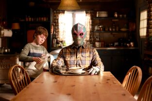 Resident Alien. T(T2). Resident Alien (T2): Ep.11 El peso