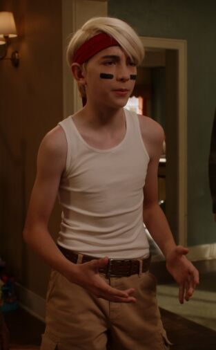 Una verdadera casa de locos. T(T1). Una verdadera... (T1): El hogar es donde están los héroes