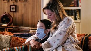 El joven Sheldon. T(T1). El joven Sheldon (T1): Ep.13 Un estornudo, un castigo y Sissy Spacek