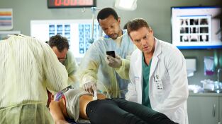 Saving Hope. T(T2). Saving Hope (T2): Ep.7 Cama uno