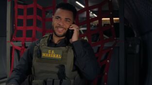 NCIS: Hawai'i. T(T3). NCIS: Hawai'i (T3): Ep.1 Correr y disparar