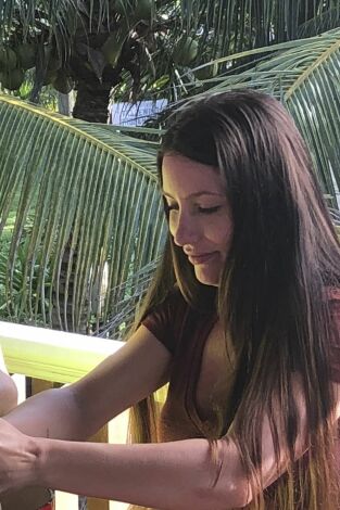 Quiero vivir en el Caribe, Season 13. Quiero vivir en el...: Cambiar el uniforme por el traje de neopreno