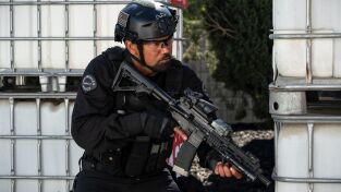 S.W.A.T.: Los hombres de Harrelson. T(T4). S.W.A.T.: Los... (T4): Ep.7 En llamas