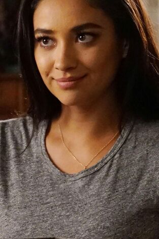 Pequeñas mentirosas. T(T6). Pequeñas mentirosas (T6): La telaraña de Charlotte