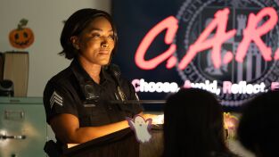 9-1-1. T(T8). 9-1-1 (T8): Ep.7 Peces gordos