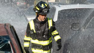 9-1-1. T(T8). 9-1-1 (T8): Ep.8 Aspirantes