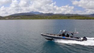 Control de aeropuertos: el Caribe. Control de...: Coca y dinero