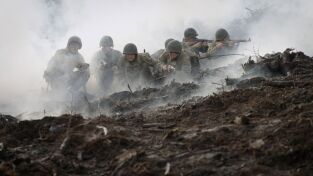 Del D-Day A Berlín: La ÚLtima Batalla De Hitler. Del D-Day A Berlín: La...: Misión suicida en la colina