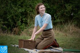 (LSE) - Escandalosas. T(T1). (LSE) - Escandalosas (T1): Ep.5 (LSE) - Ostras y champán