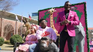 Critter fixers: Veterinarios rurales. Critter fixers:...: Veterinarios en un desfile