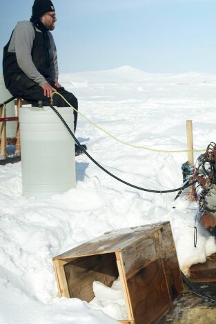 La pesca del oro. La pesca del oro: Atrapados bajo hielo