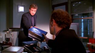 El Guardián. T(T2). El guardián (T2): Ep.5 Asumiendo la Situación