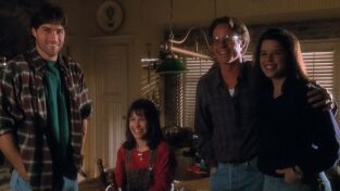 Cinco en familia. T(T1). Cinco en familia (T1): Ep.22 Los Idus de Marzo