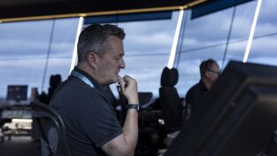 Dentro del aeropuerto de Melbourne. Dentro del aeropuerto...: Hasta el cielo y más allá