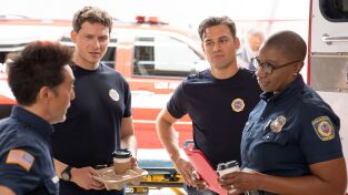 9-1-1. T(T9). 9-1-1 (T9): Ep.2 Fuera de órbita