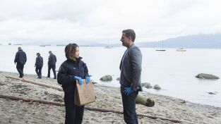 Motive. T(T2). Motive (T2): Ep.3 Por la borda