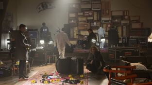 Motive. T(T2). Motive (T2): Ep.8 Ángeles con caras sucias