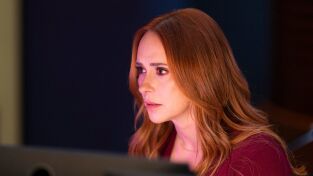 9-1-1. T(T9). 9-1-1 (T9): Ep.8 Guerra