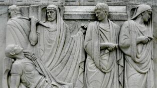 Oráculos y profecías. Oráculos y profecías: La influencia de Rasputín, huesos de adivinación y el hombre polilla