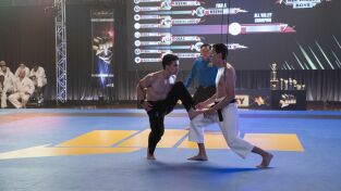 Cobra Kai. T(T4). Cobra Kai (T4): Ep.3 Luego aprender volar