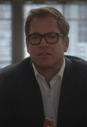 Bull T4 E9 · La alfombra voladora en la programación de STAR Channel HD (Series)