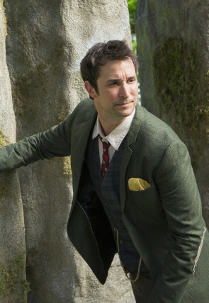 The Librarians T1 E1 · y la corona del rey Arturo en la programación de SyFy HD (Series)