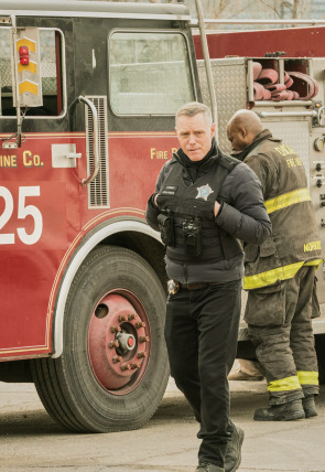 Chicago P.D. T8 E12 · Debido proceso en la programación de Calle 13 HD (Series)