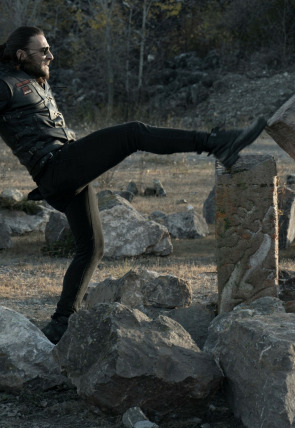 Blood &amp; Treasure T2 E4 · En la zona prohibida en la programación de SyFy HD (Series)