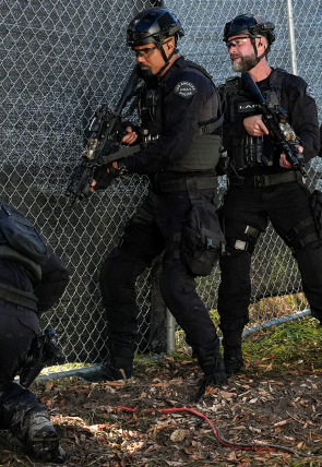 S.W.A.T.: Los hombres de Harrelson T7 E8 · Hombre de familia en la programación de AXN HD (Series)