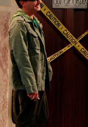 Big Bang T5 E7 · La fluctuación del buen chico en la programación de Warner TV HD (Series)