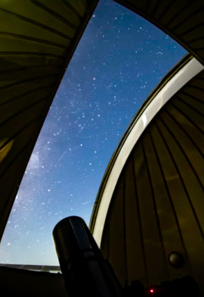 Póster de OVNIS: Investigando lo desconocido · Científicos vanguardistas