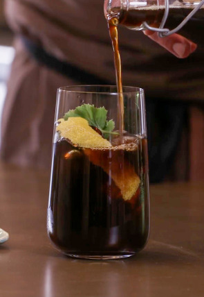 Cocina salvaje con Daniel Ochoa T1 · Postres y bebida en la programación de Caza y Pesca HD (Ocio y Aficiones)