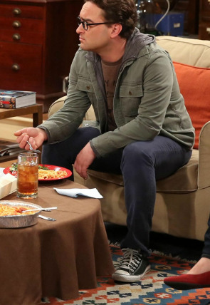 Big Bang T8 E16 · La aceleración de la intimidad en la programación de Warner TV HD (Series)