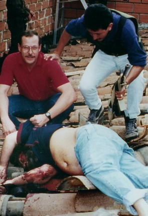 Póster de América Latina: en manos de EE.UU. · Caos