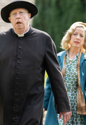 Padre Brown T10 E4 · La Bestia del Matrimonio