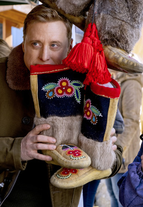 Resident Alien T4 E8 · Pueblo Minero en la programación de SyFy HD (Series)