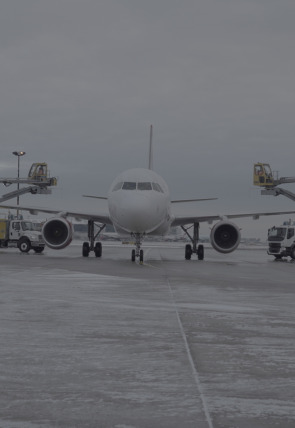 Póster de Dentro del aeropuerto de Toronto · Un frente helado